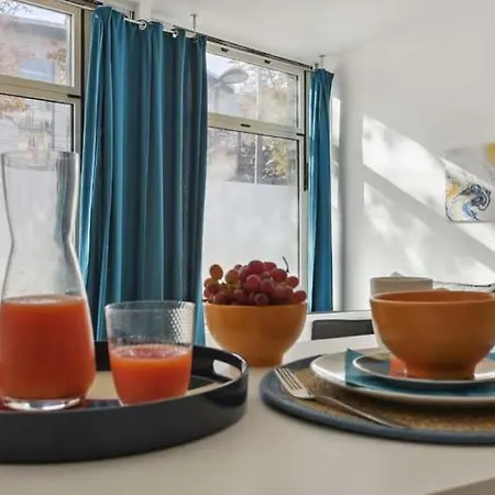 Cosy And Renovated In Heart Of Xvieme * Paris